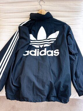 90% NEW ADIDAS WINDBREAKER JACKET